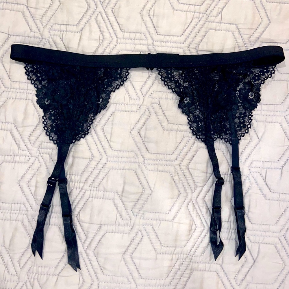HM Garter Belt Lace black straps adjustable 3 hook closure back M lingerie